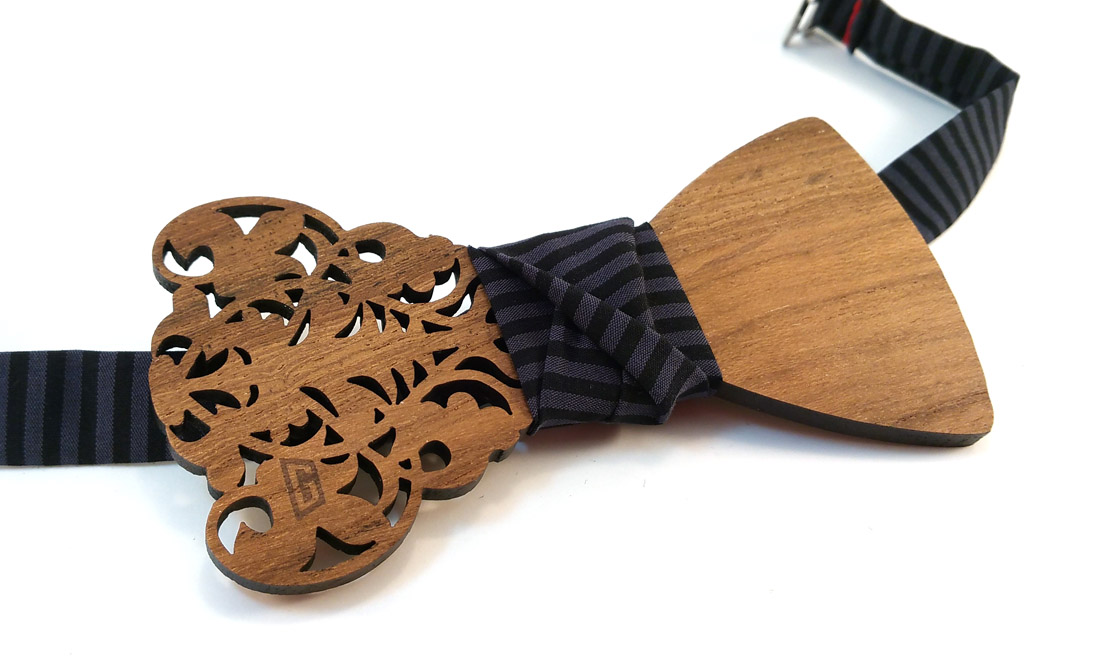 Papillon Artigianale In Legno Di Ciliegio Con Nodo In Pelle - Modello Juke V.2, Fatto A Mano In Italia