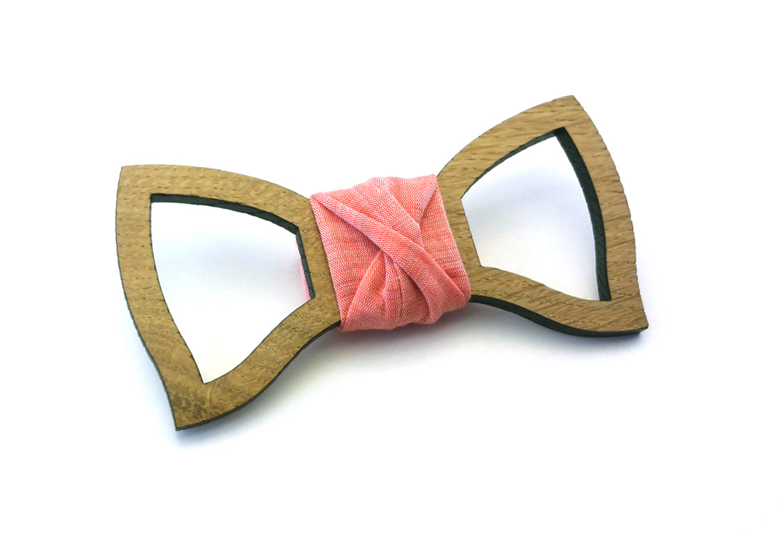 papillon in legno bucato rosa gigetto