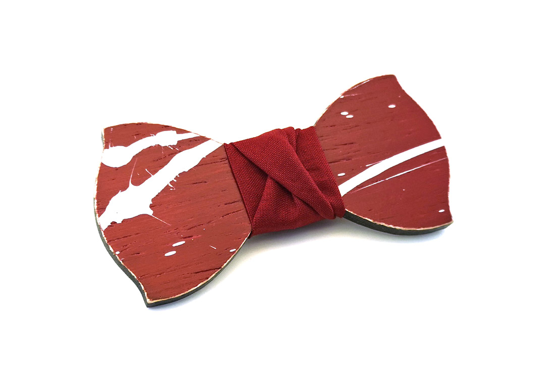 papillon legno Gigetto farfallino schizzi vernice rosso bianco