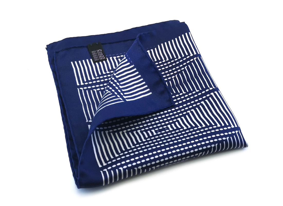 fazzoletto taschino seta pochette geometrico quadri blu bianco fantasia Gigetto