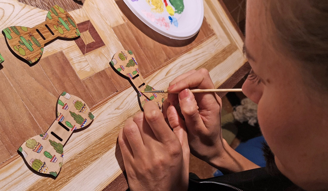 papillon cactus legno dipinto a mano gigetto