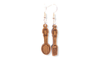 Orecchini in legno, cucina, cucchiaio e forchetta